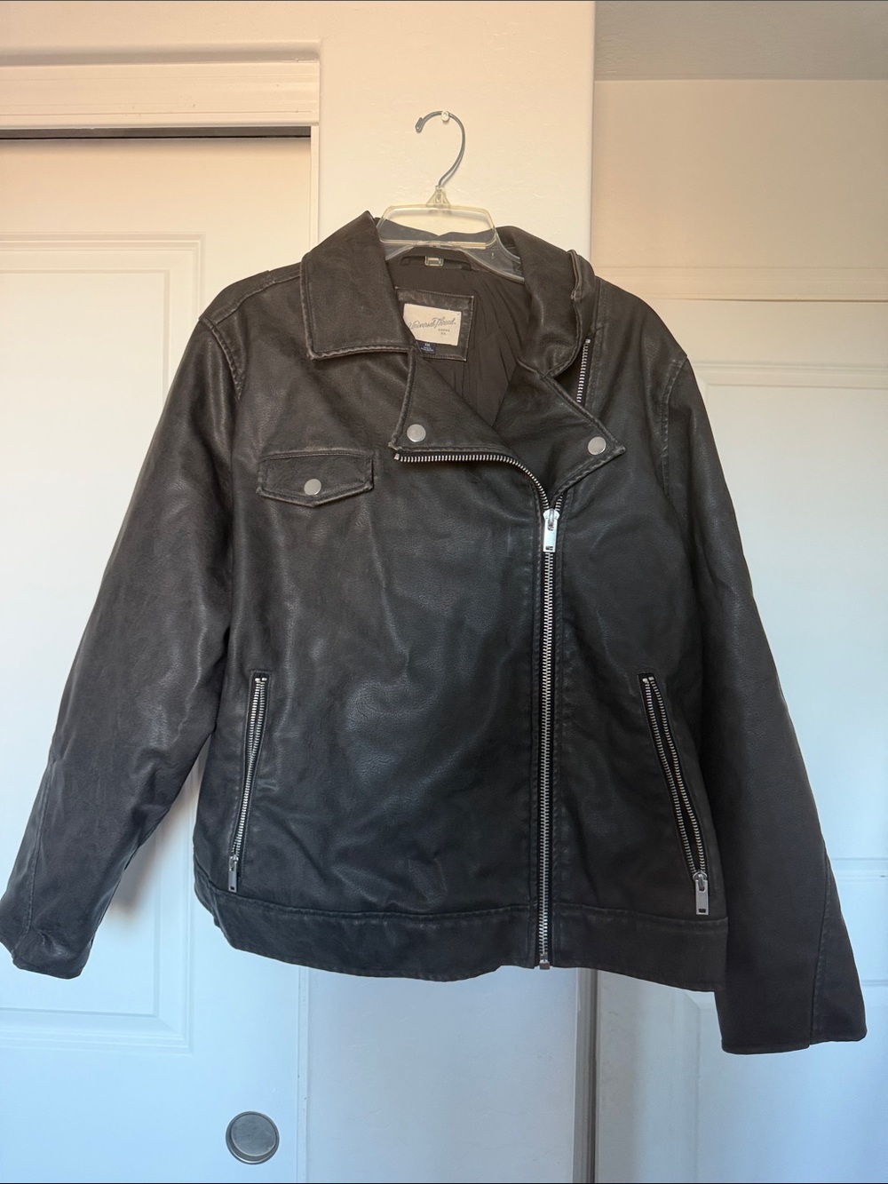 Black Faux Leather Jacket biker plus XXL Universal Thread asymmetrical Moto Zip
